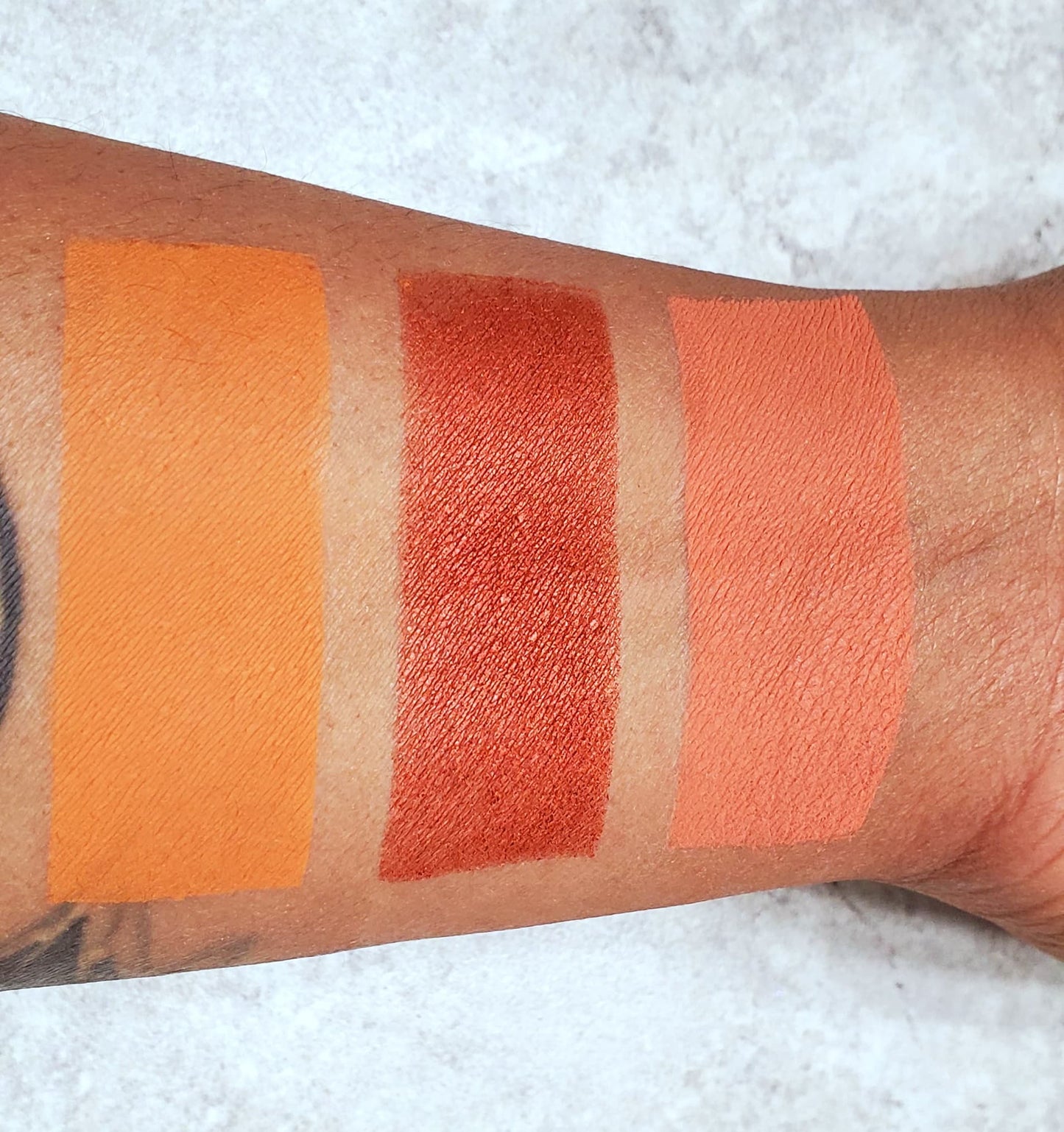 Corala - Eyeshadow Matte Coral Pink Orange