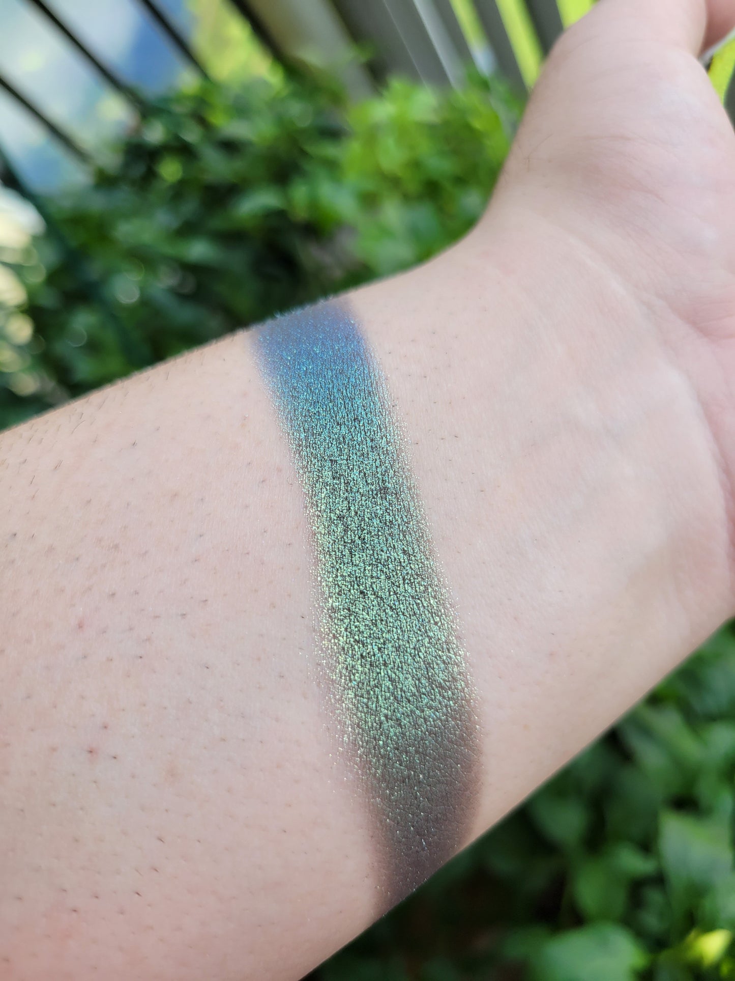 Cthulhu - Eyeshadow Multichrome Gold Green Blue Cyan