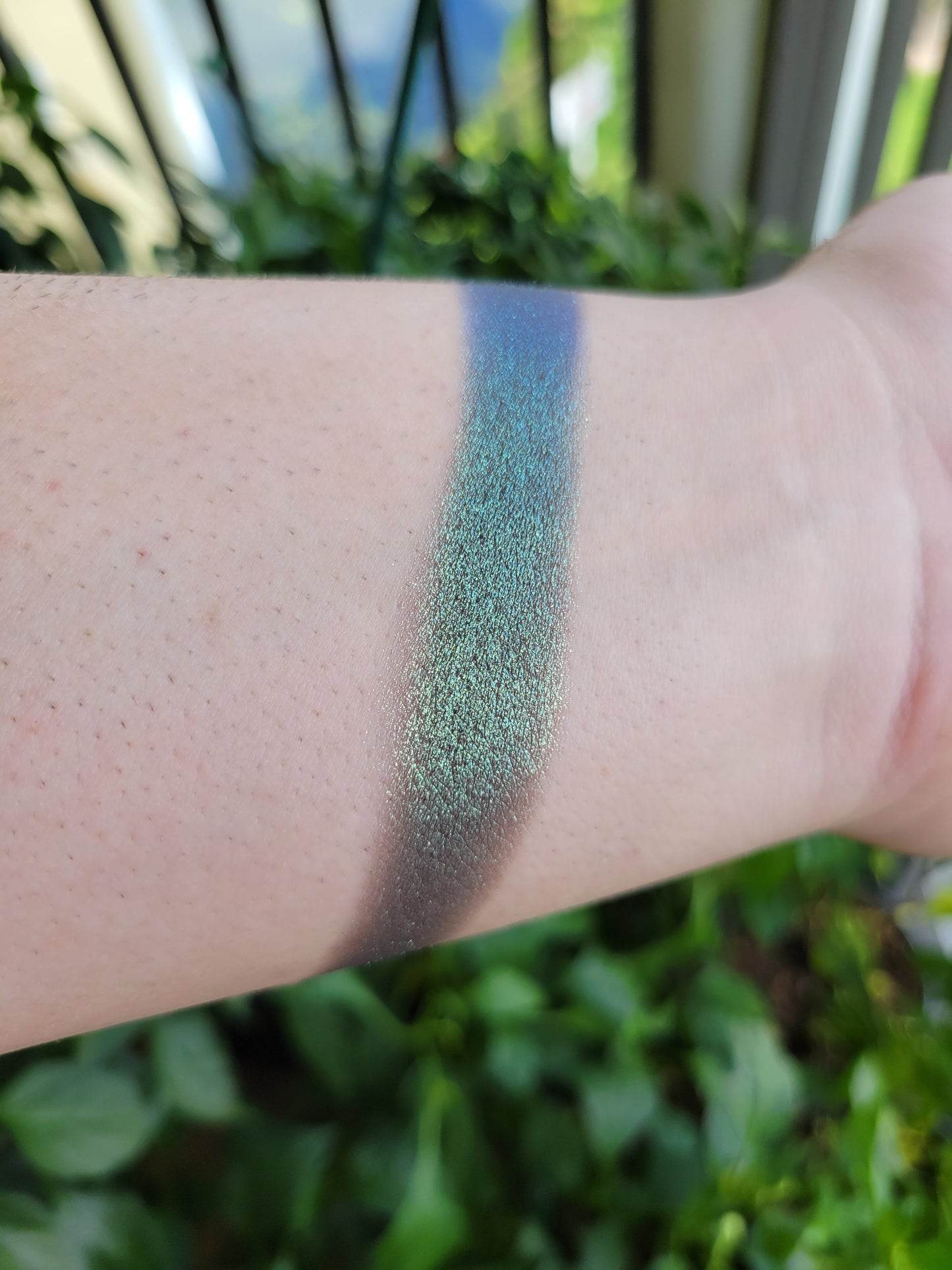 Cthulhu - Eyeshadow Multichrome Gold Green Blue Cyan