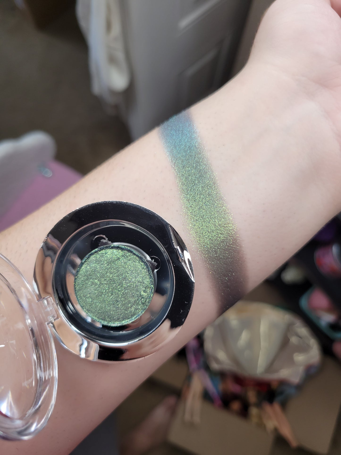 Cthulhu - Eyeshadow Multichrome Gold Green Blue Cyan