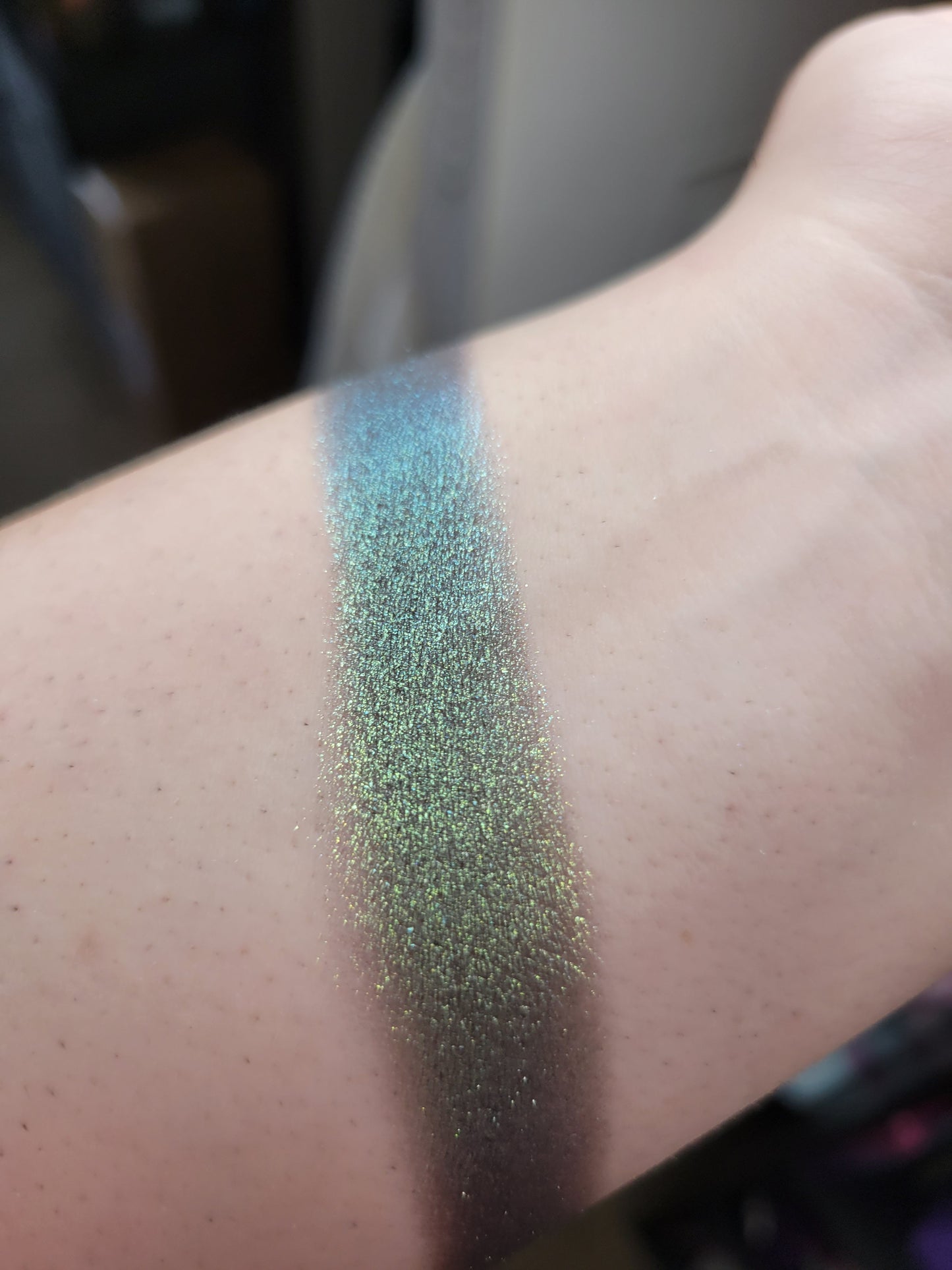 Cthulhu - Eyeshadow Multichrome Gold Green Blue Cyan