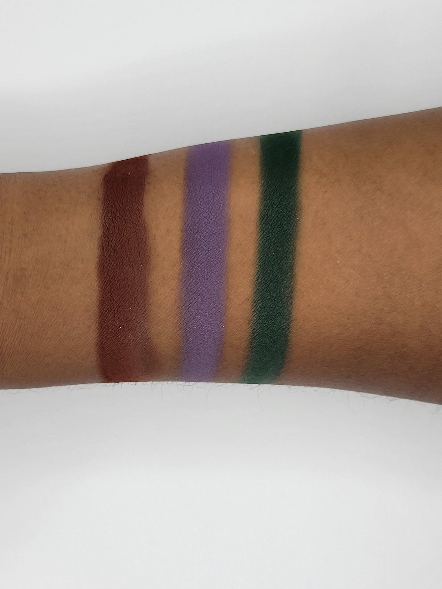 Whispess - Eyeshadow Matte Deep Green