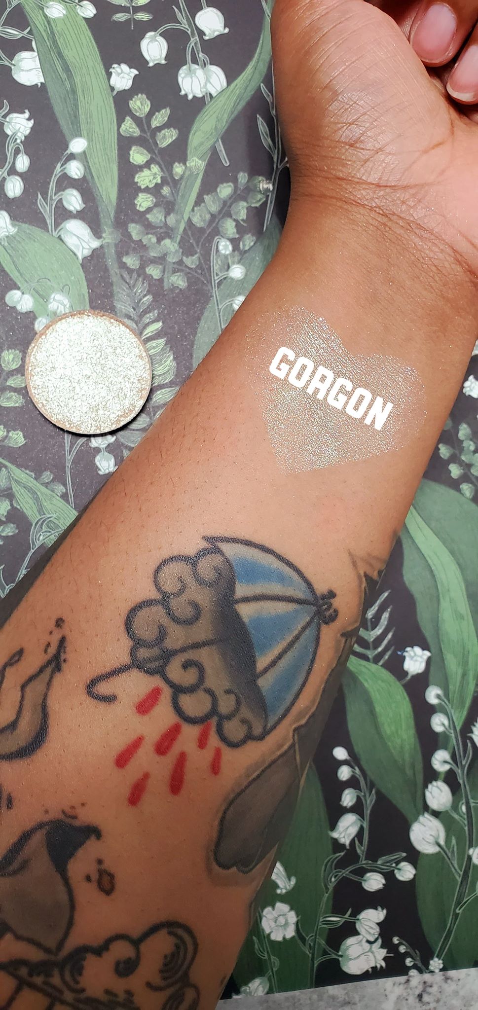 Gorgon -  Highlighter Eyeshadow Green Gold Sparkle