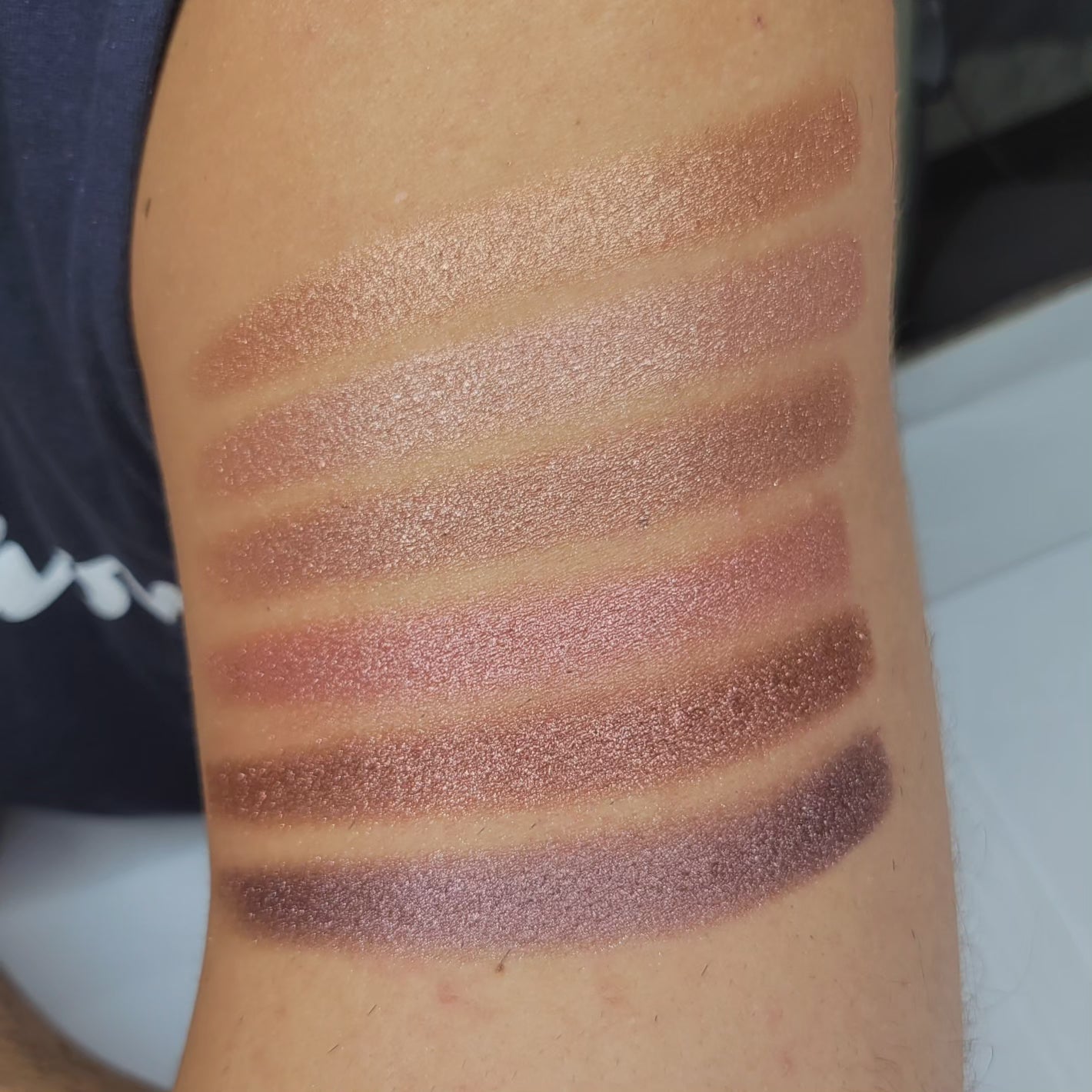 Ambiguous Berry - Eyeshadow Shimmer Mauve Plum