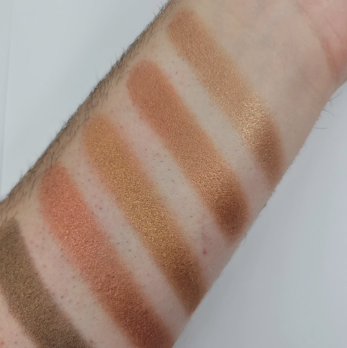 Cinnamon Roll - Eyeshadow Shimmer Bronze