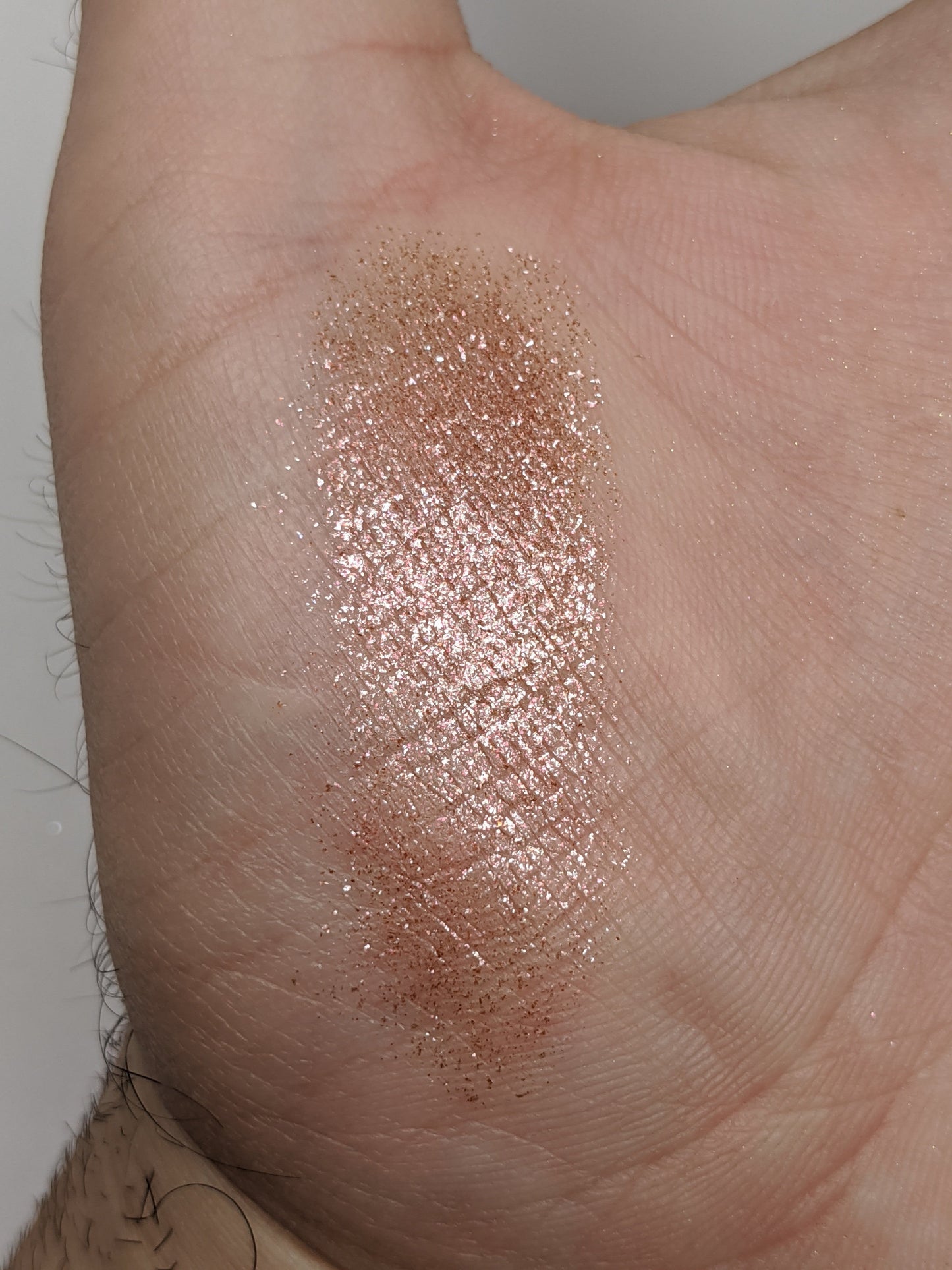 Pegasus - Eyeshadow Highlighter Rose Gold Sparkle