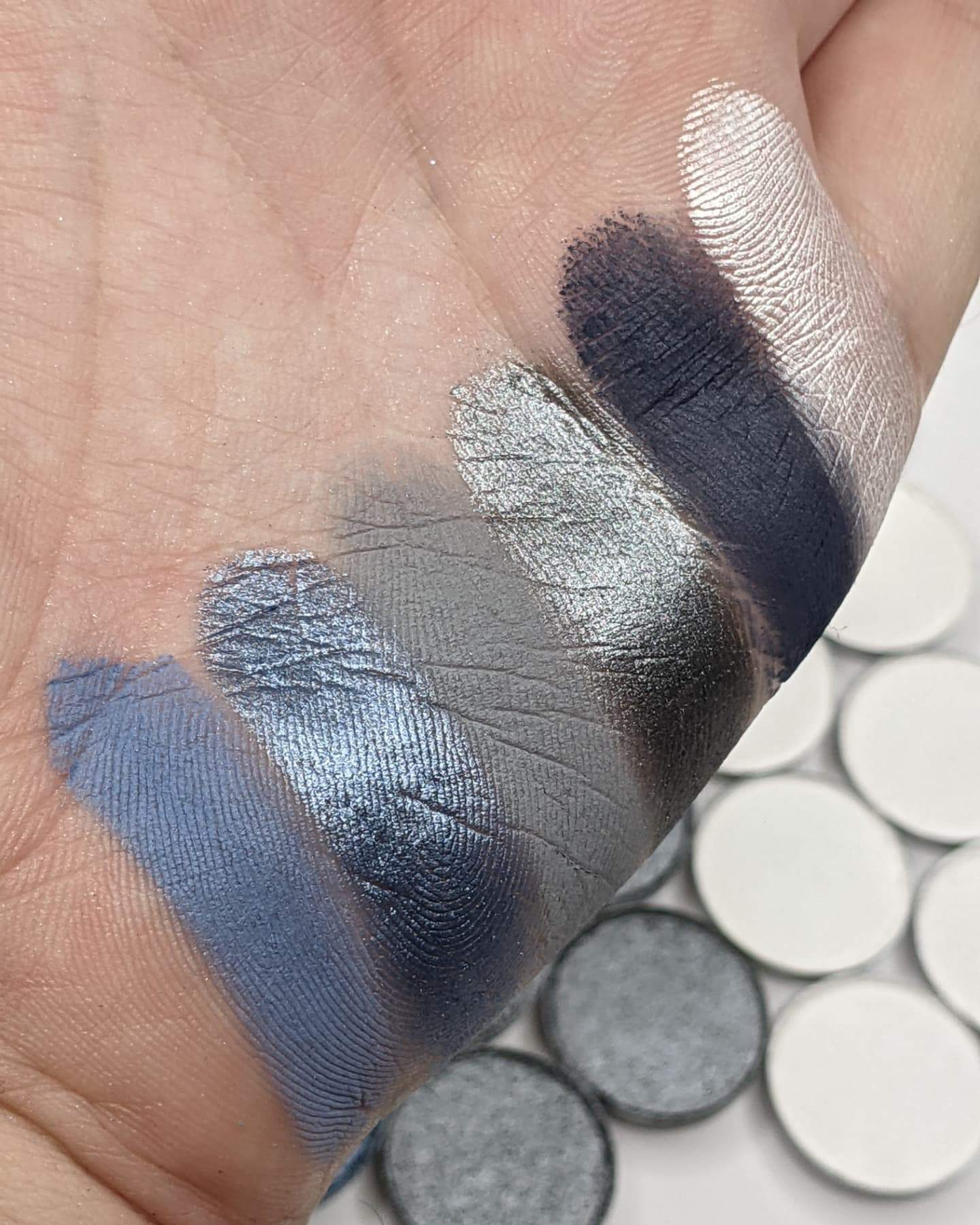 Sheer Cold - Eyeshadow Matte Greyish Blue