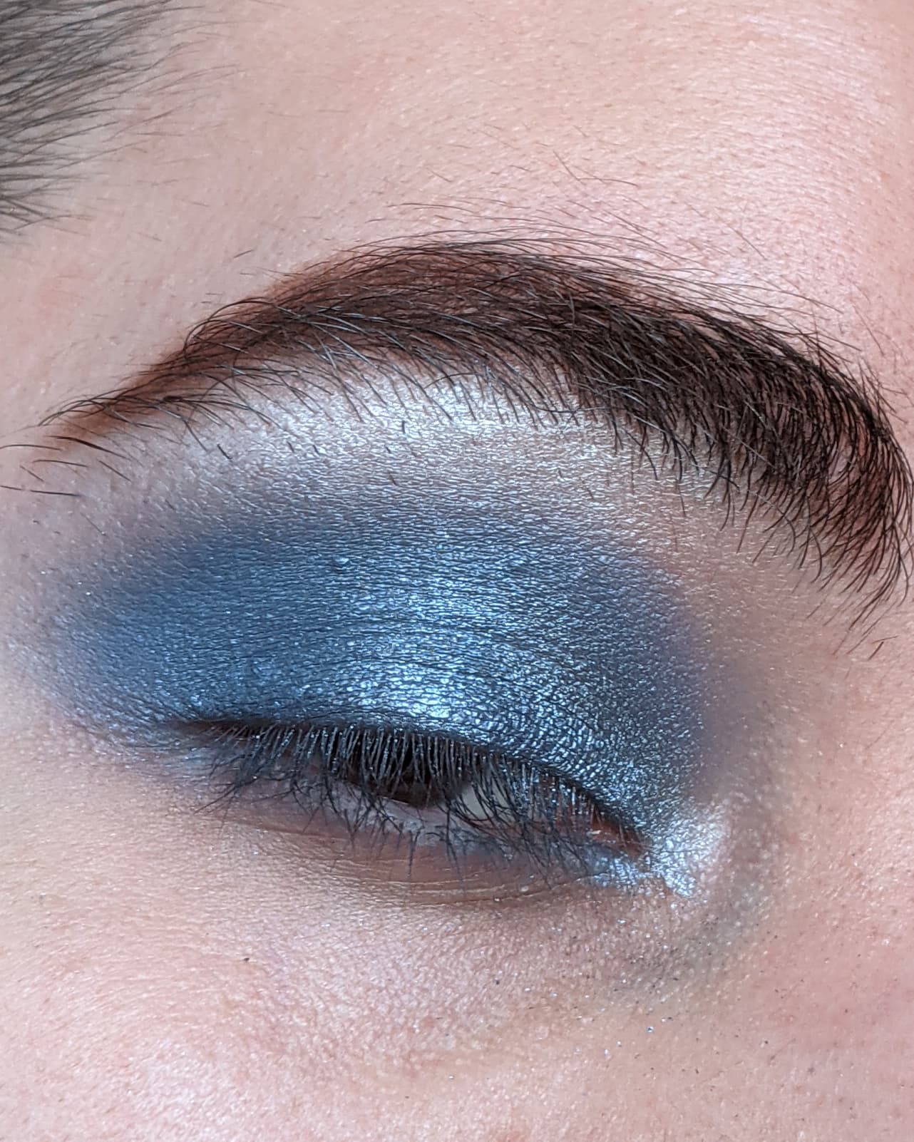 Cold Front - Eyeshadow Shimmery Greyish Blue