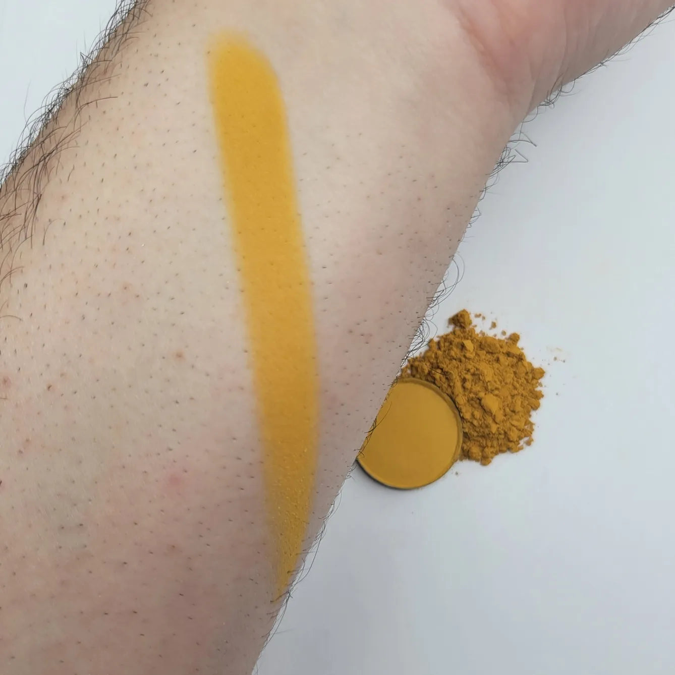 Invigorate - Eyeshadow Orange-Yellow Matte