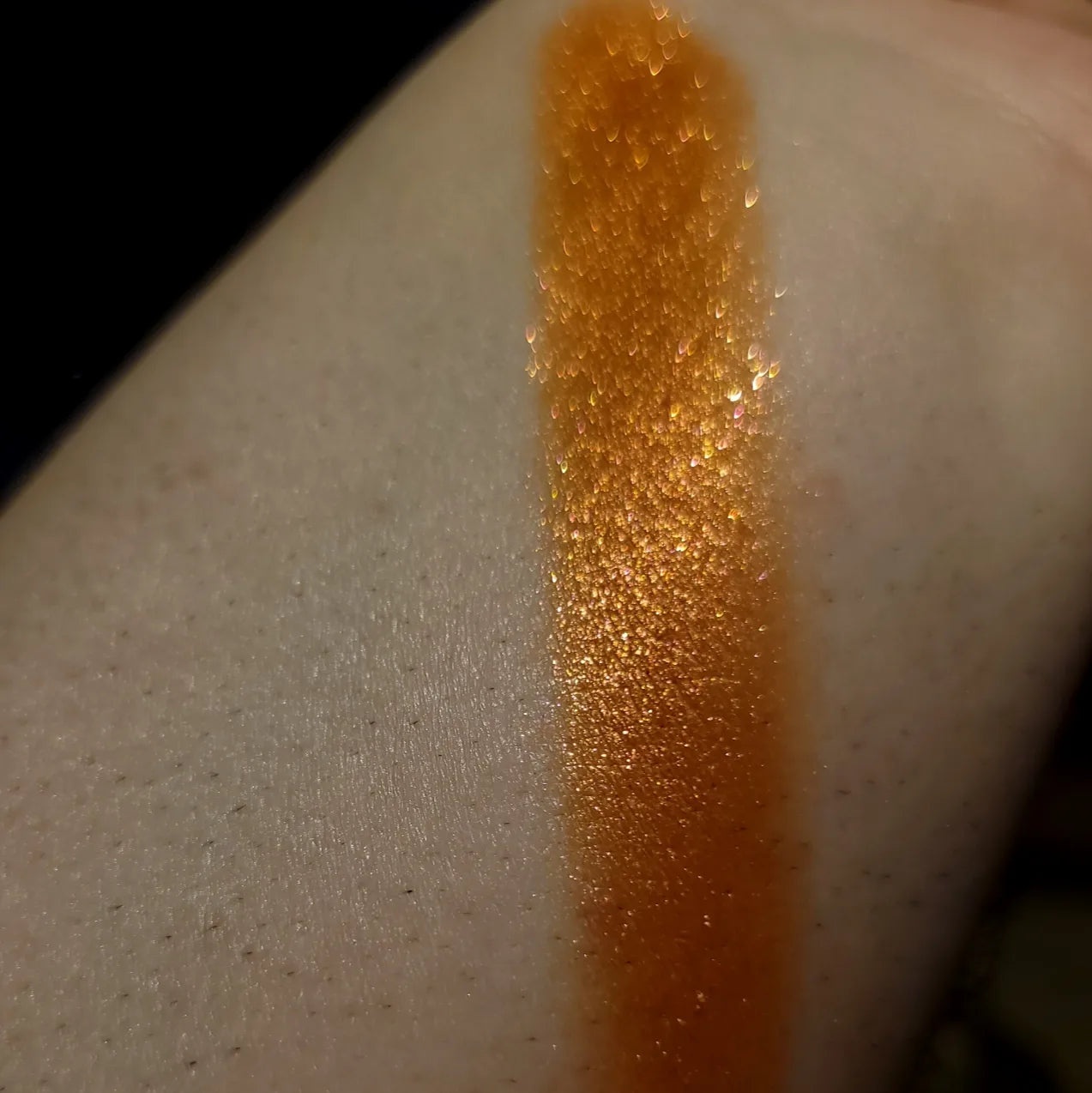 Horizon Hues - Eyeshadow Red-Orange Sparkle Shimmer