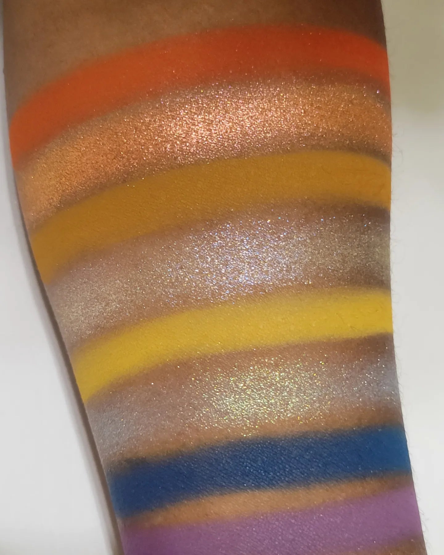 Invigorate - Eyeshadow Orange-Yellow Matte