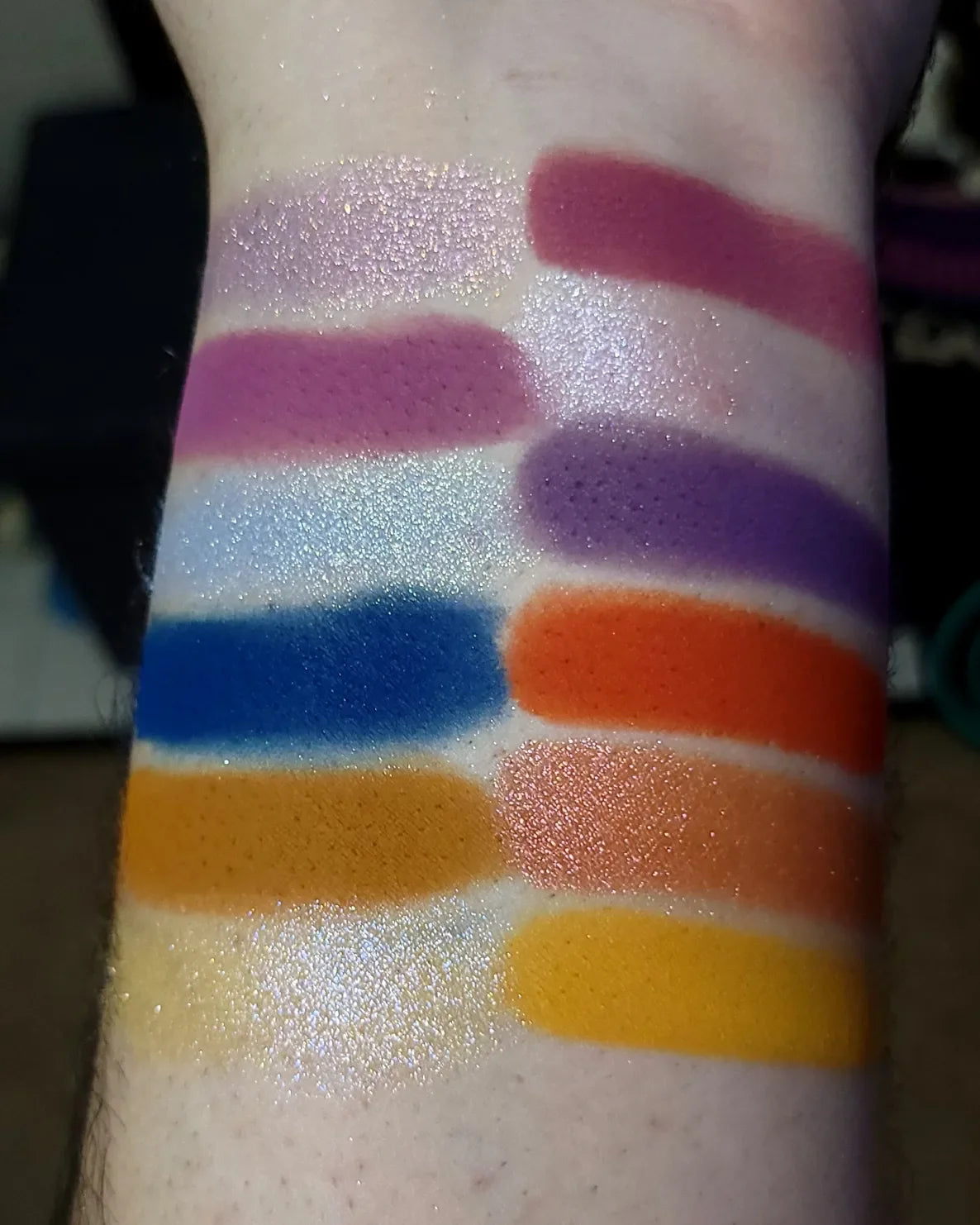 Horizon Hues - Eyeshadow Red-Orange Sparkle Shimmer