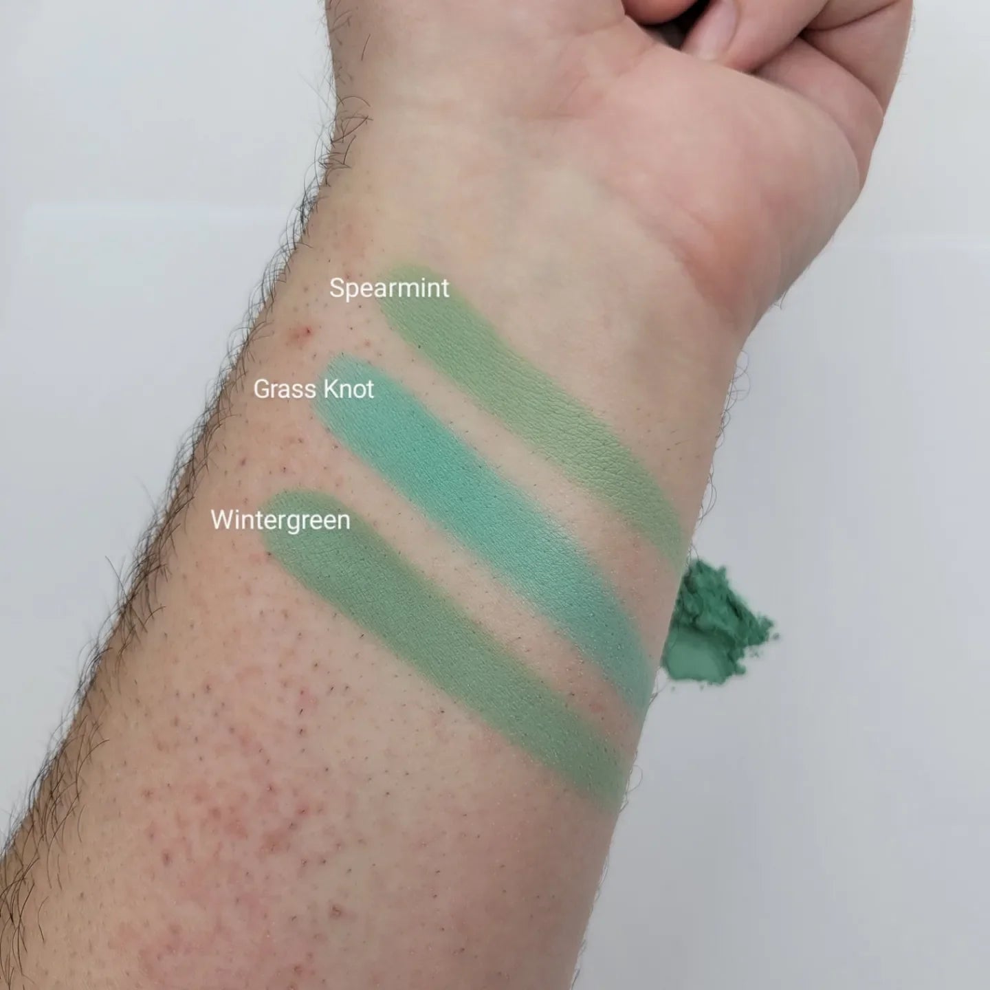 Grass Knot - Eyeshadow Matte Pastel Green