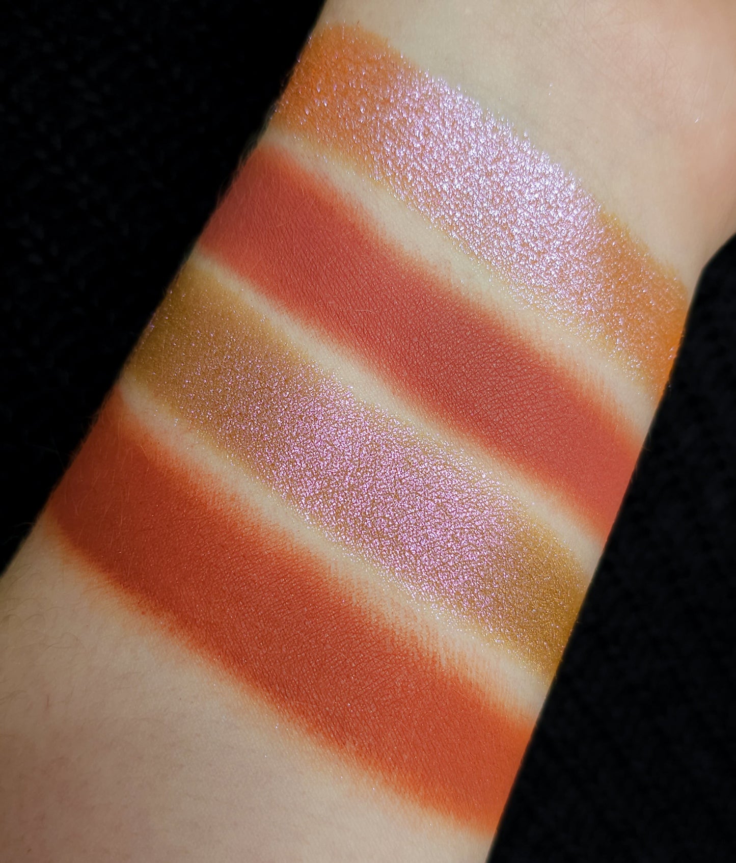 Vaermina - Eyeshadow Multichrome Orange Based w/ Indigo-Purple-Red shift