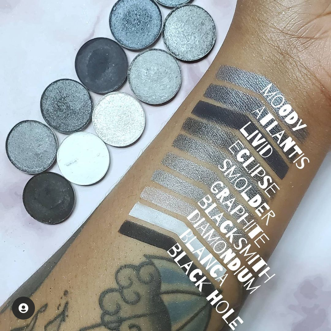 Atlantis -  Eyeshadow Dark Silver Grey Blue