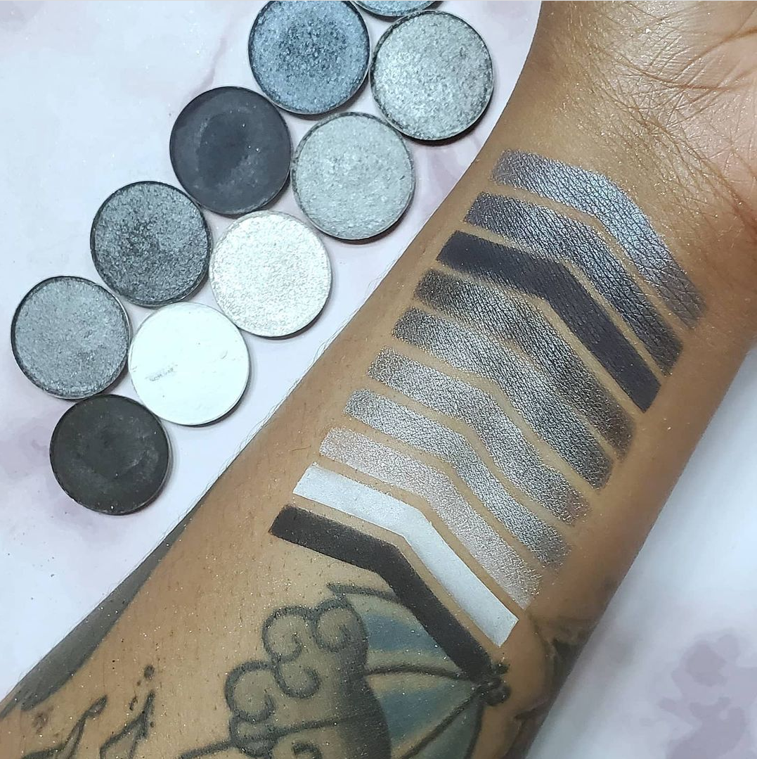 Moody - Eyeshadow Blue Grey