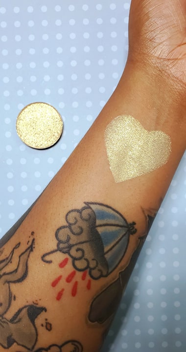 V.I.P -  Highlighter Eyeshadow Gold Sparkle