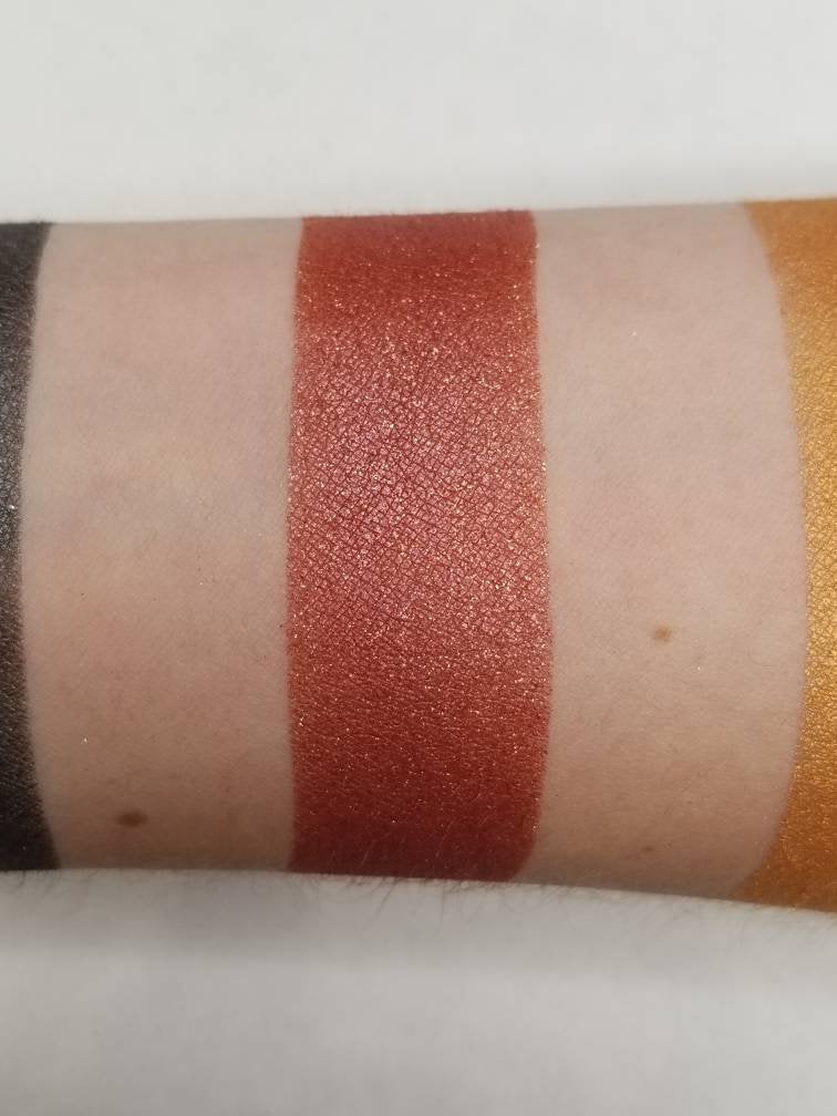 Valhalla - Eyeshadow Red Gold