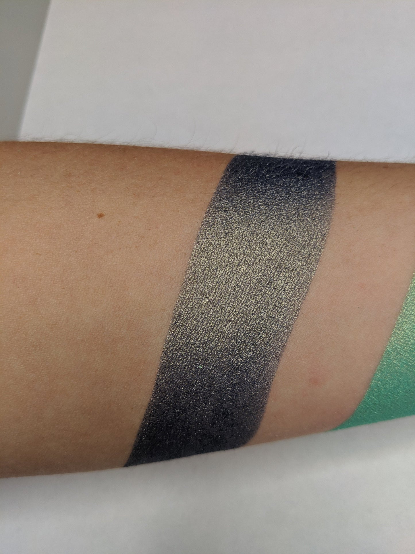 Dryad - Eyeshadow Duochrome Blue Green Gold