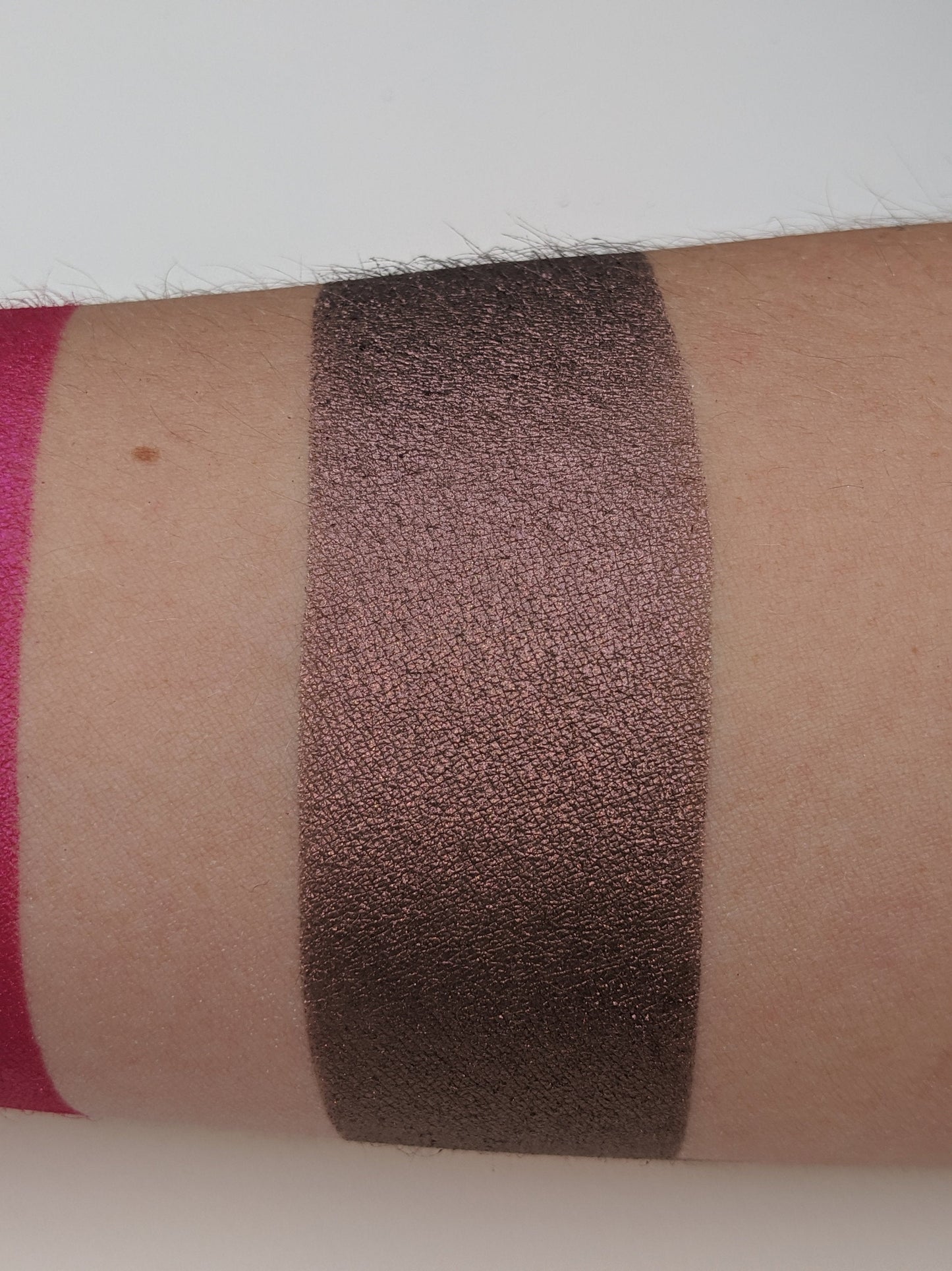 Blackfire - Eyeshadow Duochrome Metallic Red Brown/ Smokey Purple