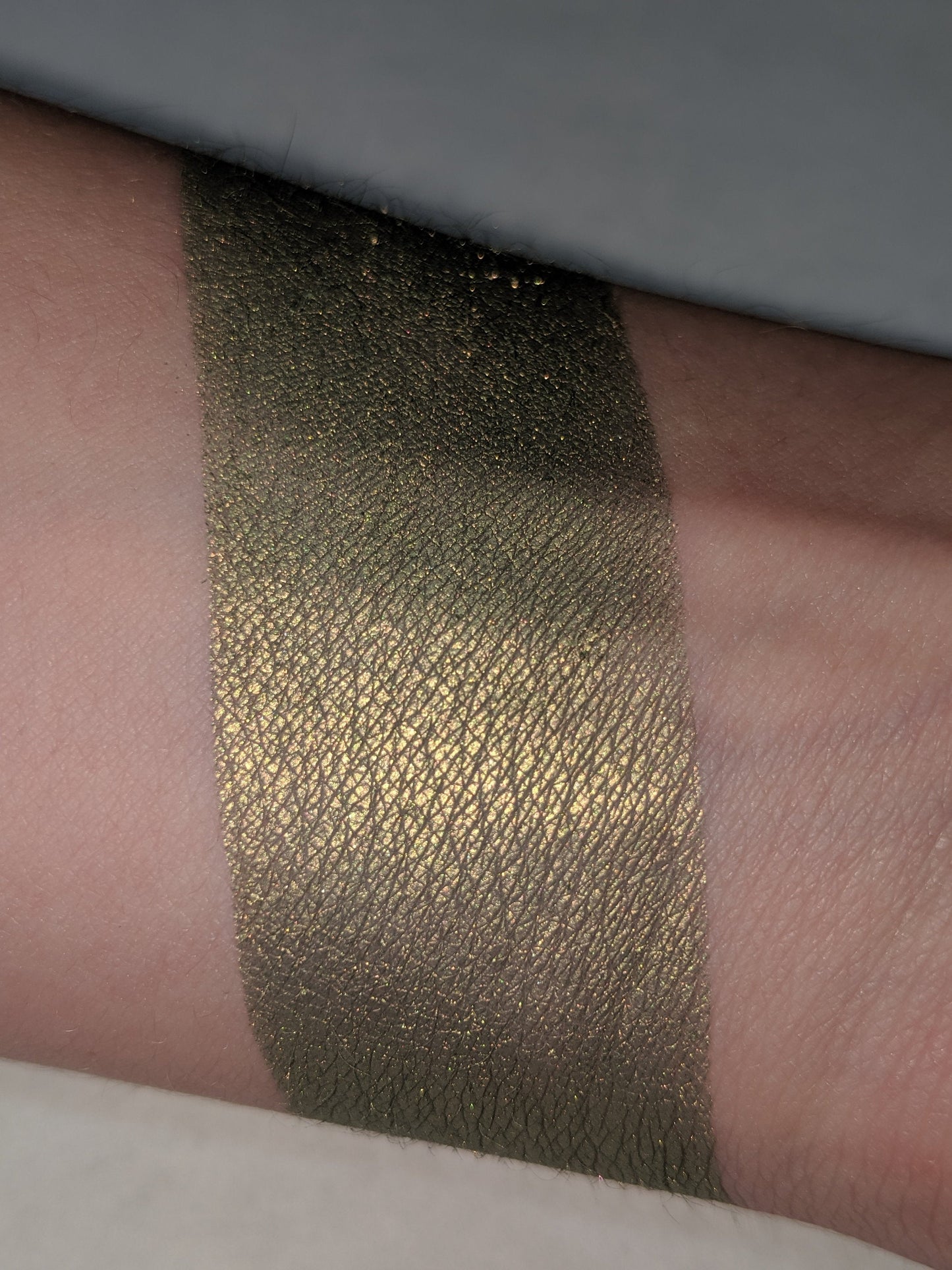 Crop Circle - Eyeshadow Duochrome Green Gold