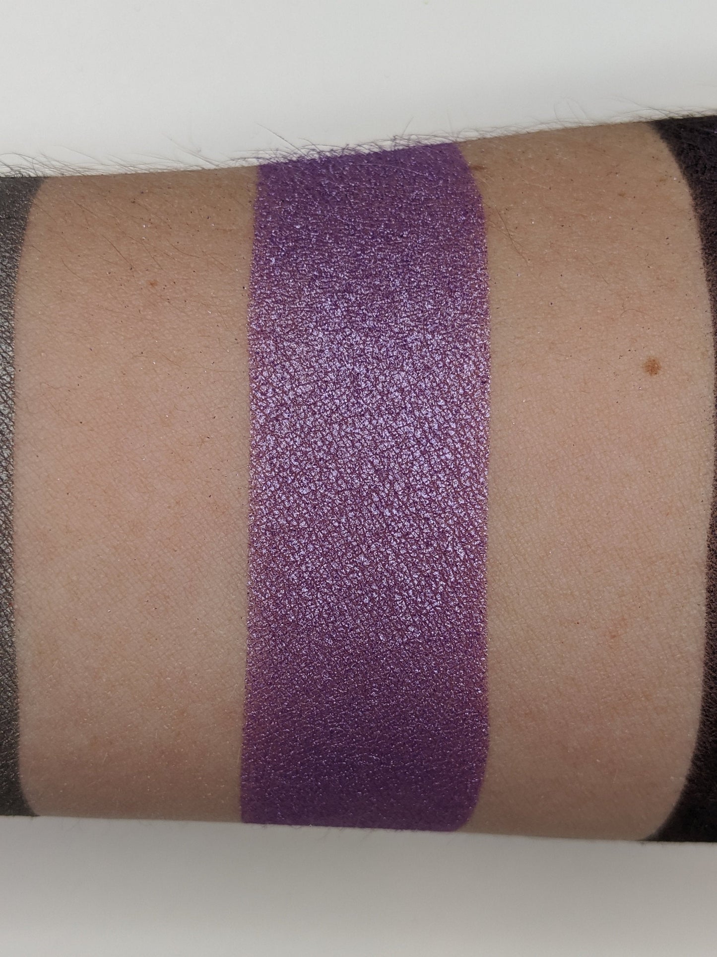 Iris - Eyeshadow Light Purple Silver Duochrome